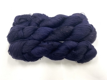 Powdersoft soie  color 2026-27  dark marine dotted pixel