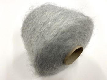 dirty mama mohair  +-1 kilo color soft greyish