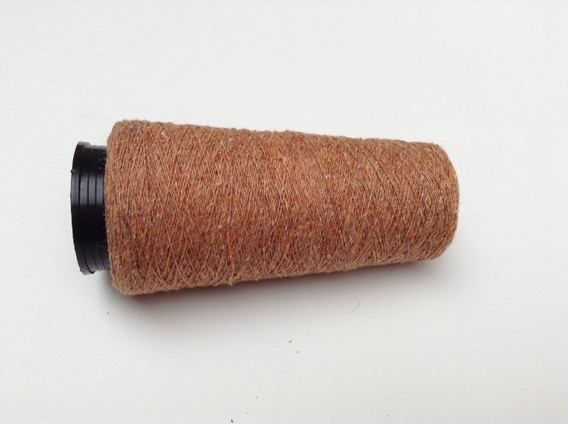 Bourette de Luxe   100% Soie 20/1Nm 4 color Rost RedBrown