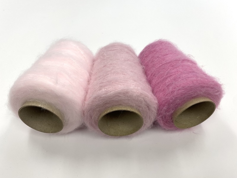 dirty mama mohair  +-1 kilo color extra soft pinky
