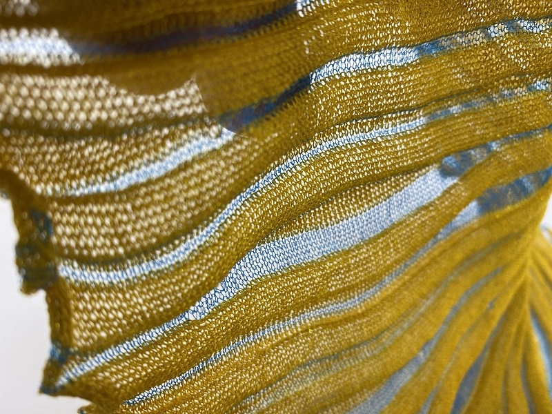 Hautecouture demi matt invisible strong color yellow