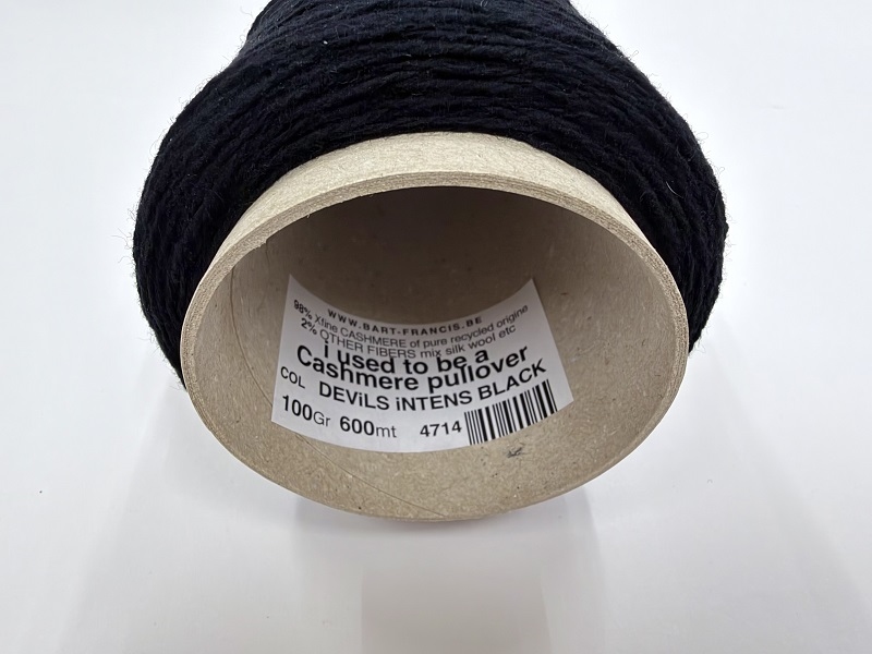 i used to be a cashmere pullover  devils intens black