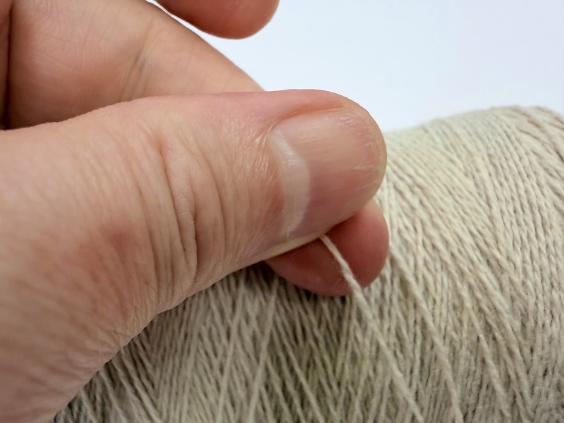 i used to be a cashmere pullover  soft ecru de Paris