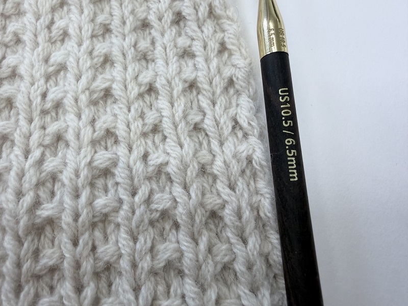 i used to be a cashmere pullover  soft ecru de Paris
