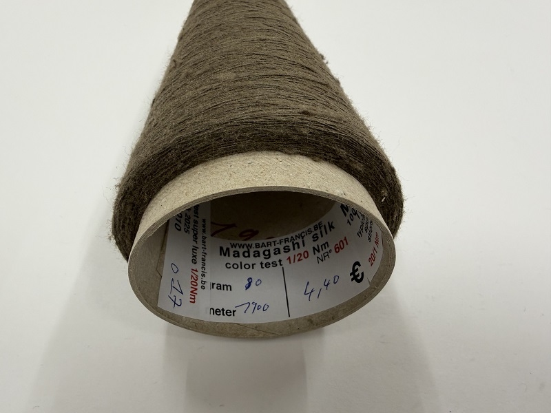 madagashi spintest +-1/20nm 100% pure super madagashi silk single spun   80gram  1900meter