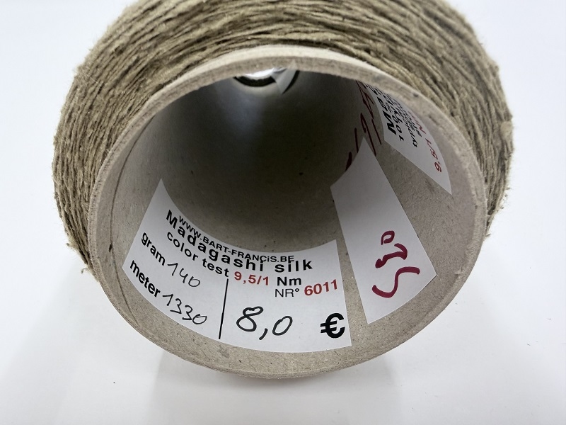 madagashi spintest +-9,5Nm 100% pure super madagashi silk single spun  140gram   1330met