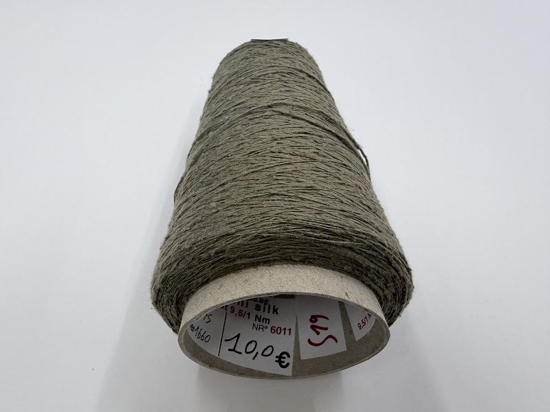 madagashi spintest +-9,5Nm 100% pure super madagashi silk single spun  175gram   1660met