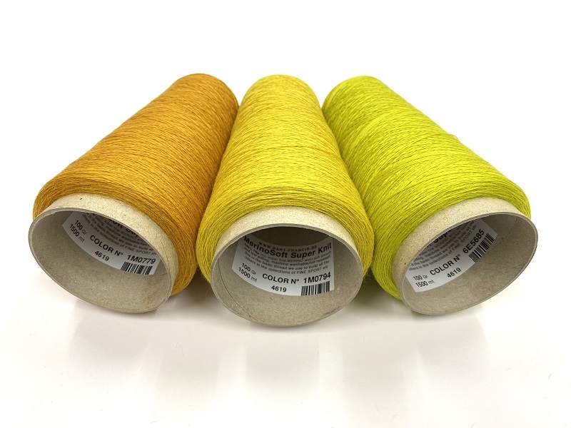 MerinoSoft Super Knit  color melange yello yello fonce