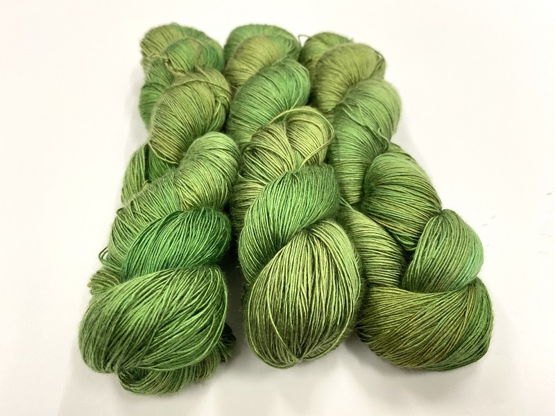 Powdersoft silk  color 2025  madagashi green