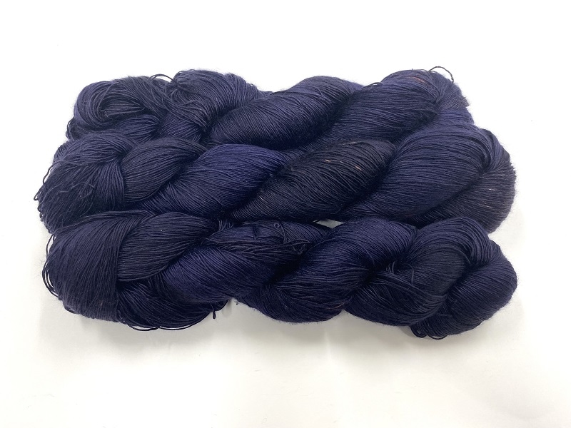 Powdersoft soie  color 2026-27  dark marine dotted pixel