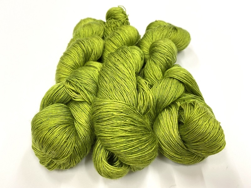 Powdersoft soie  color hell green