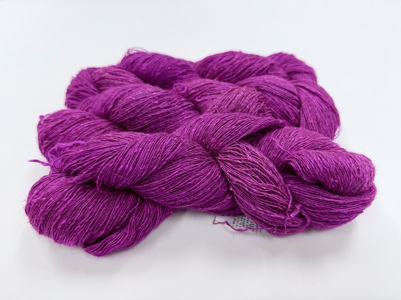 silk qiviut melange of 14 to 16 micron qiviut 700met special edition color intens fuxiatata