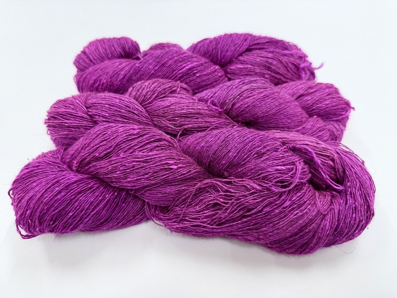 silk qiviut melange of 14 to 16 micron qiviut 700met special edition color intens fuxiatata