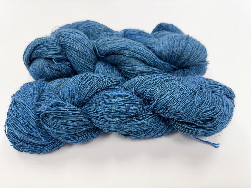 silk qiviut melange of 14 to 16 micron qiviut 700met special edition color intens ultramarin