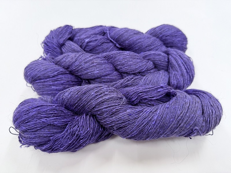 silk qiviut melange of 14 to 16 micron qiviut 700met special edition color iris purple intens